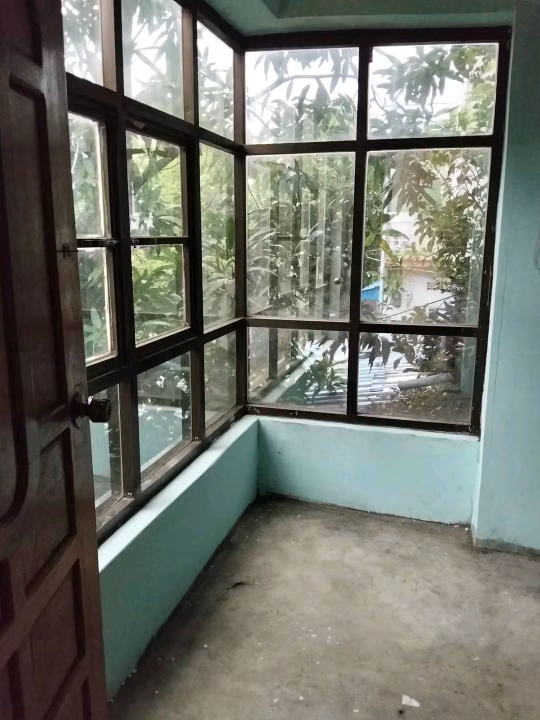 🏠 တောင်ဒဂုံ ၂၄ ရပ်ကွက် | မှန်ခန်းအရောင်း