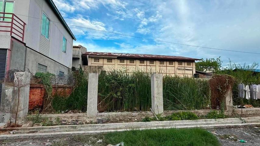 မန္တလေးမြို့၊ ပြည်ကြီးတံခွန်မြို့၊ 71B(117x118) 2ကွက်ငုတ် မြေကွက်အရောင်း