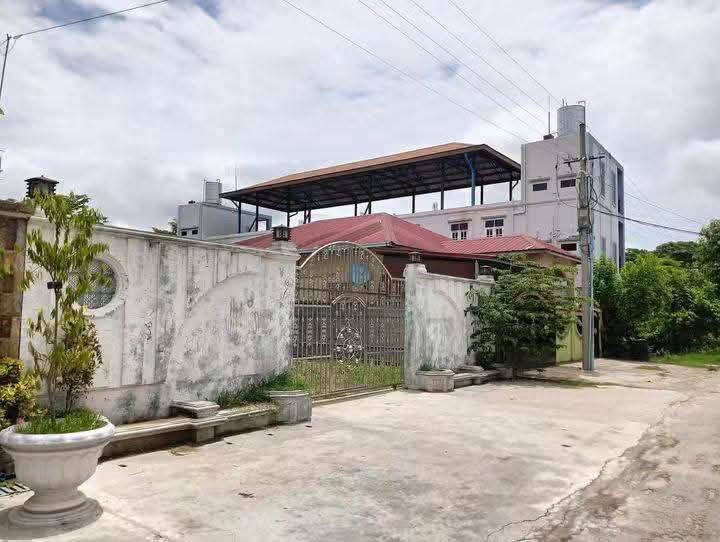 ပျဥ်းမနားမြို့၊ရာဇဌာနီလမ်းမကြီးအနီး၊ပေါင်းလောင်း ၂ ရပ်ကွက် ၊၁၉လမ်းပေါ်ရှိမြေကွက်အရောင်း