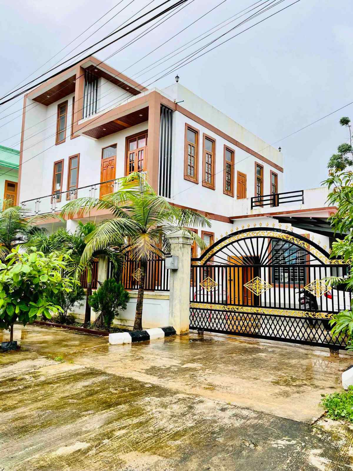 ပျဥ်းမနားမြို့နယ်၊ ပေါင်းလောင်း1ရပ်ကွက်9လမ်းထောင့်ရှိ‌နှစ်ထပ်ခွဲတိုက်အရောင်း